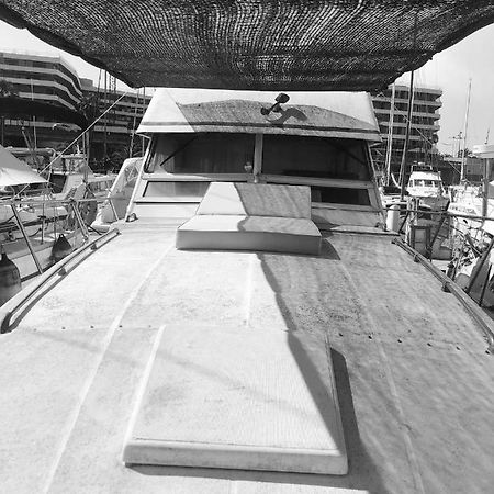 Encantador Barco En Barcelona Sant Adrià de Besòs Extérieur photo