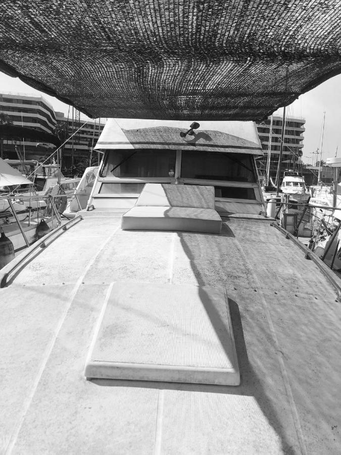 Encantador Barco En Barcelona Sant Adrià de Besòs Extérieur photo